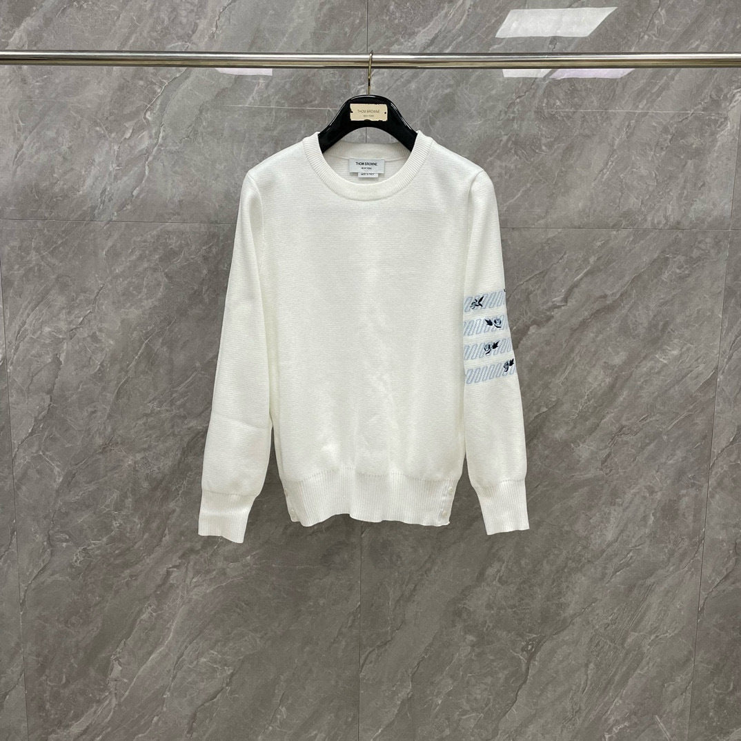 2025 Embroidered sweater