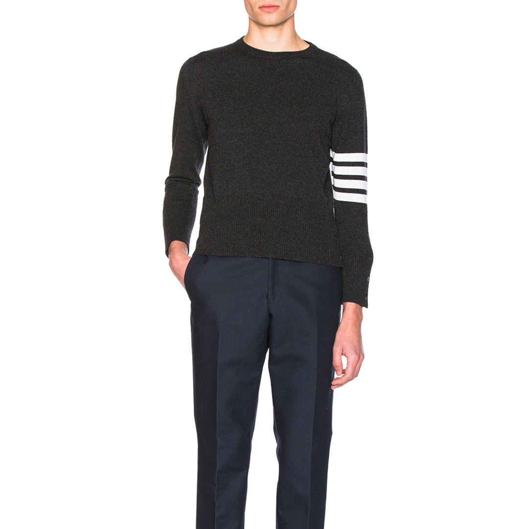 Round neck wool sweater