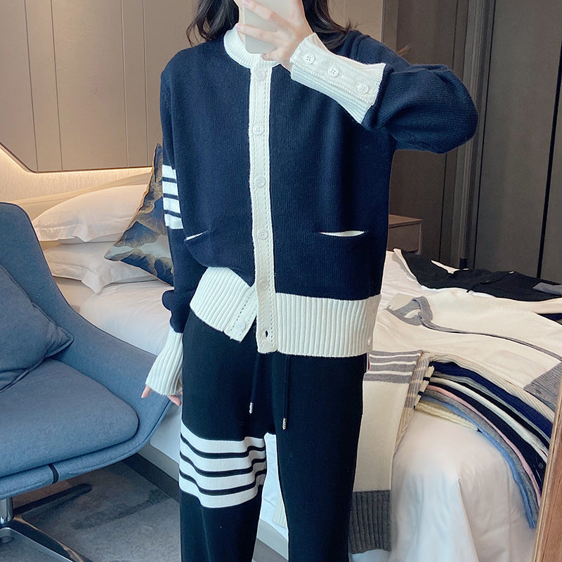 2025  Knitted cardigan