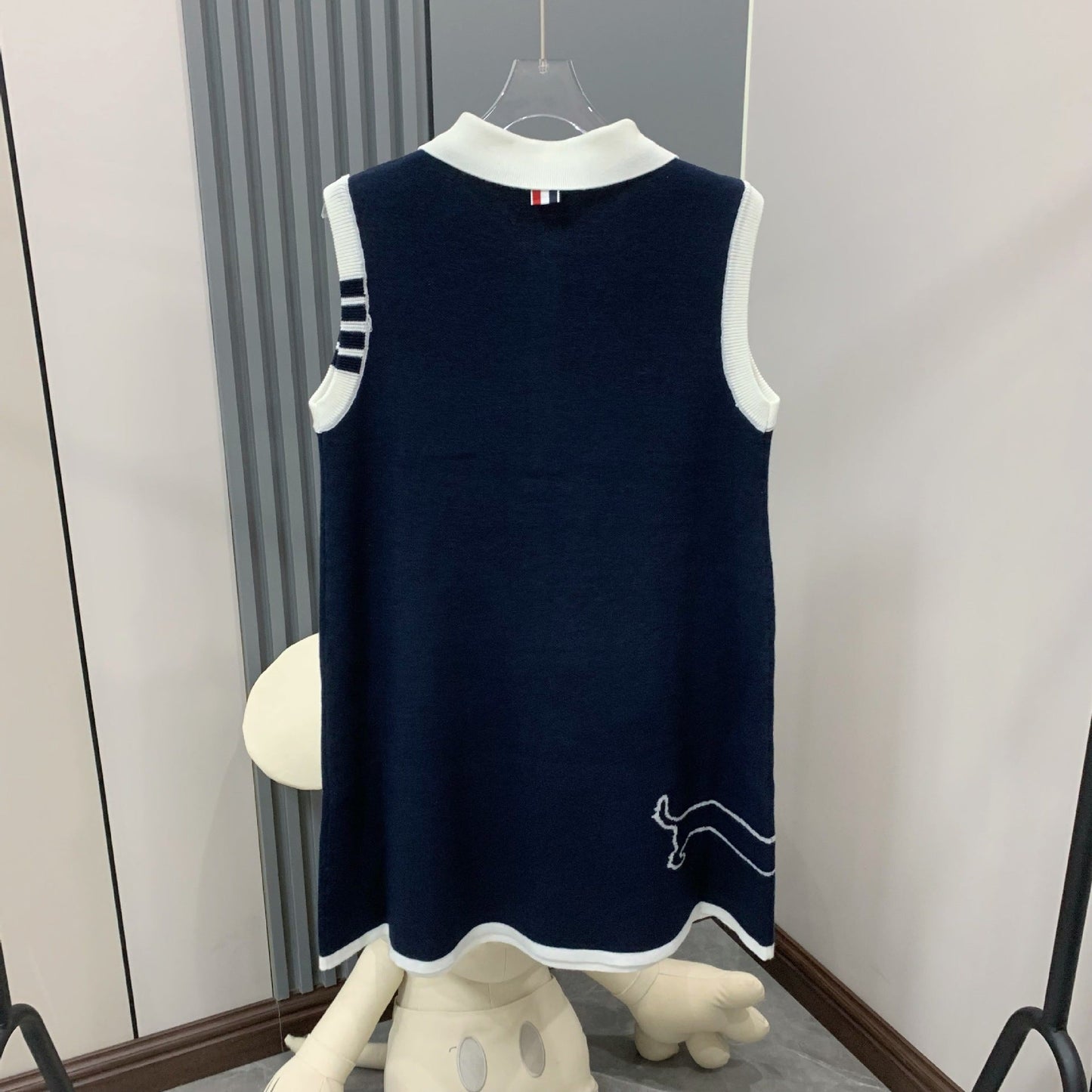 2025  Sleeveless dress