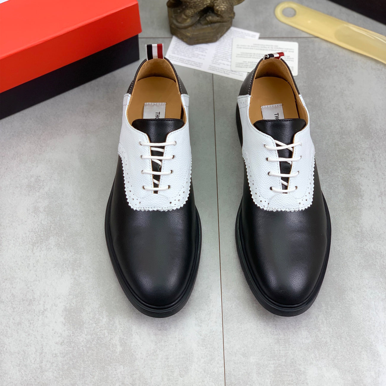2025  Leather shoes Men